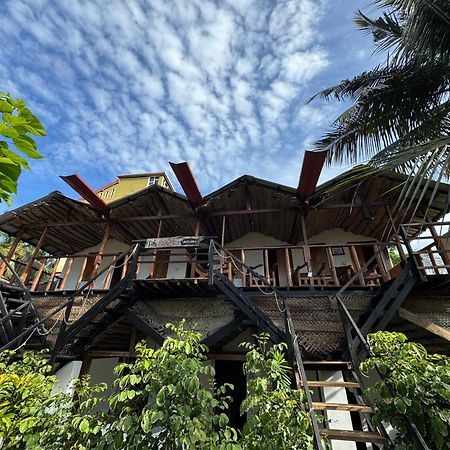 Wave Hunters Hostel Arugam Bay Exterior foto