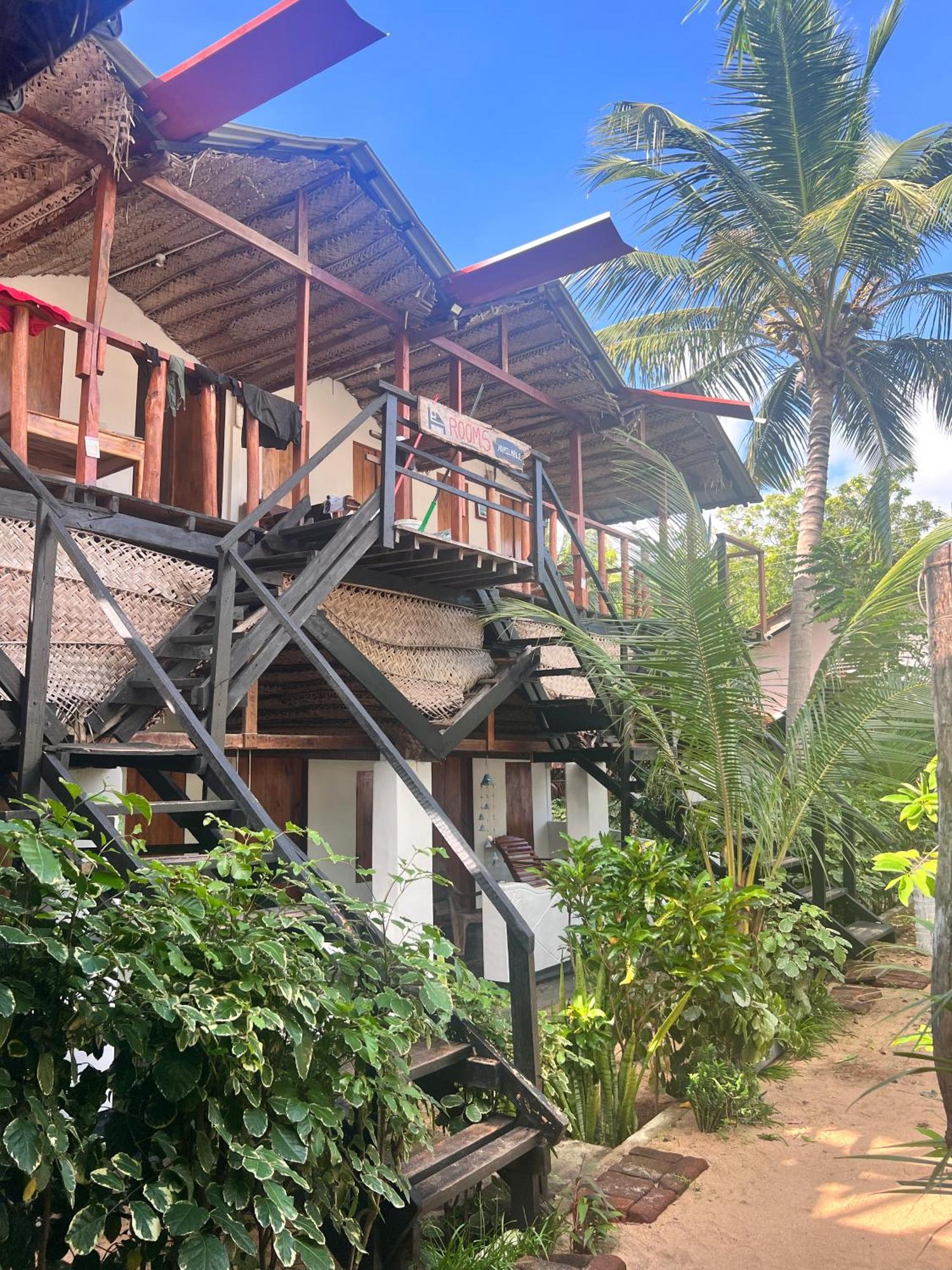 Wave Hunters Hostel Arugam Bay Exterior foto